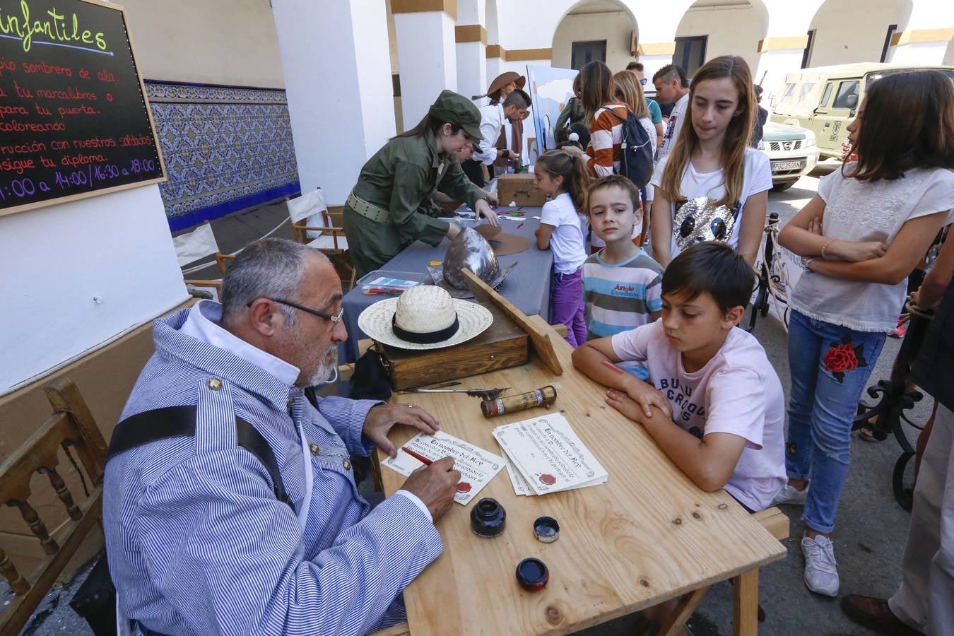 Fotos de la jornada de puertas abiertas del Museo Militar de Valencia