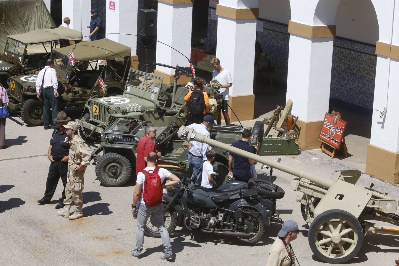 Fotos de la jornada de puertas abiertas del Museo Militar de Valencia