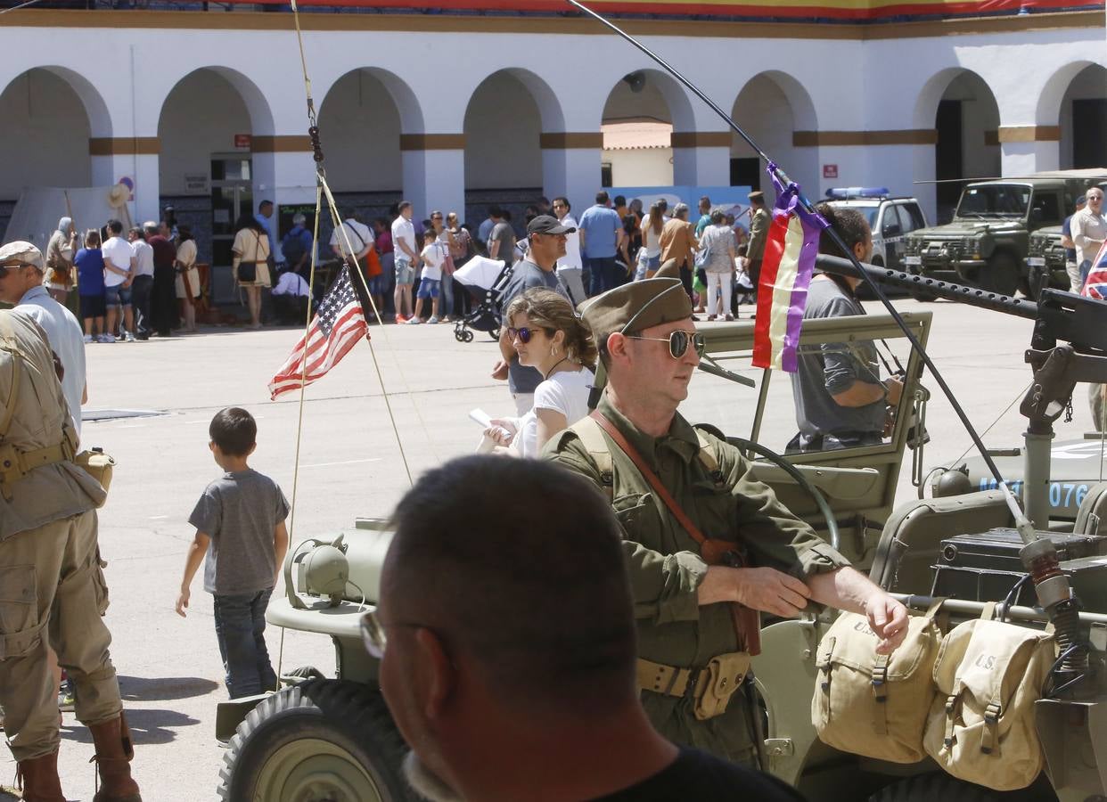 Fotos de la jornada de puertas abiertas del Museo Militar de Valencia