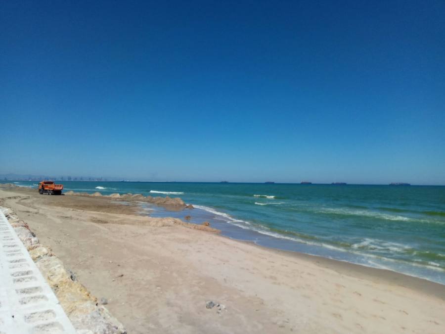 Fotos de la reconstrucción de la playa en la Casbah, El Saler