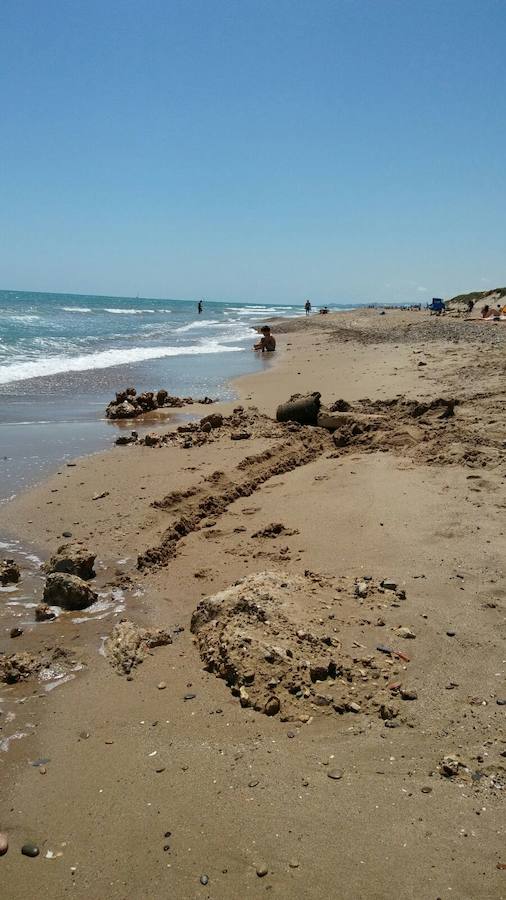 Fotos de la reconstrucción de la playa en la Casbah, El Saler