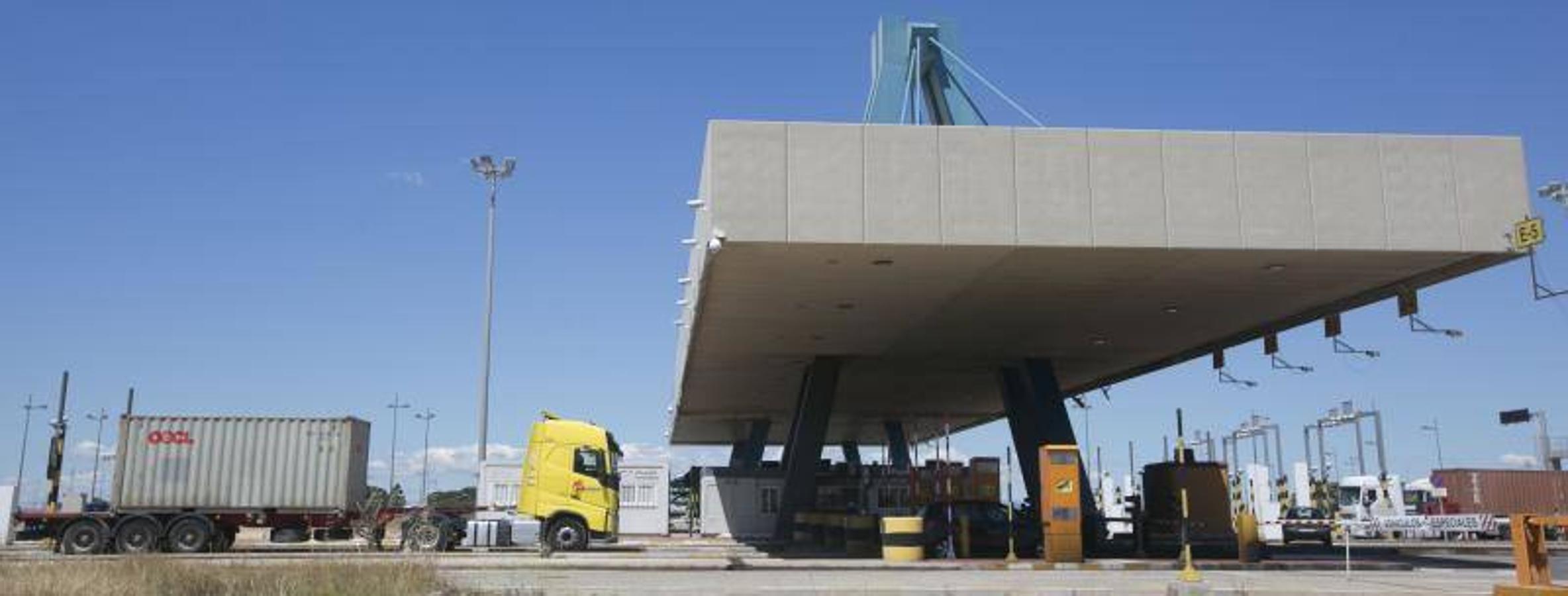 Fotos de la huelga de estibadores en el Puerto de Valencia