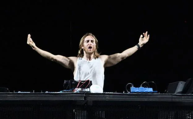 David Guetta, en el concierto que ofreció en Gandiia en 2013.