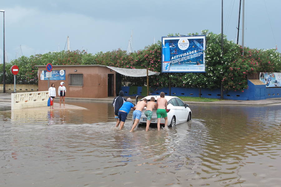 Las lluvias en Dénia superan los 79 litros y obligan a cerrar varios caminos