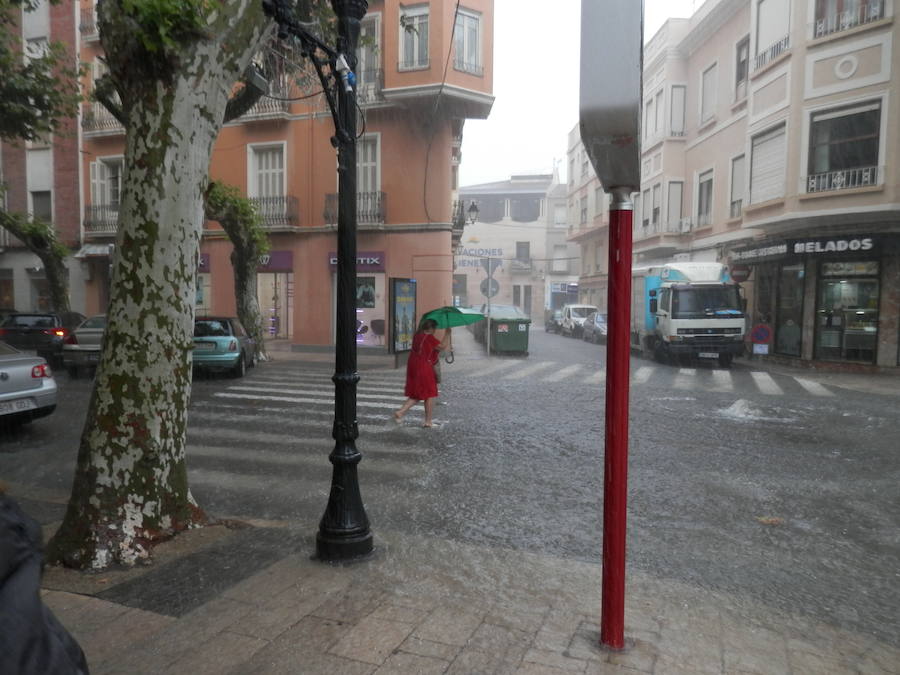 Las lluvias en Dénia superan los 79 litros y obligan a cerrar varios caminos