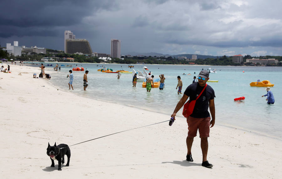 Fotos de la playa Tumon en la isla de Guam