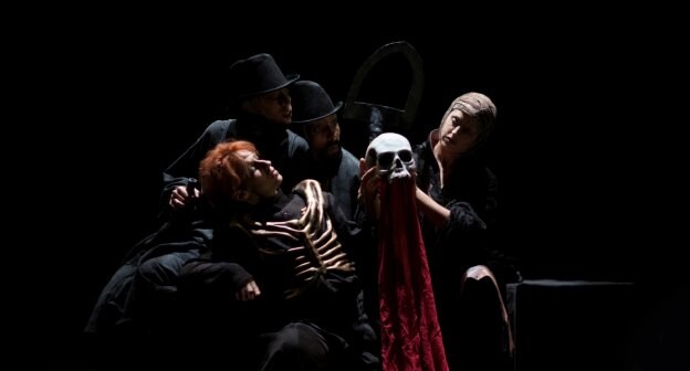 Una de las escenas de la obra 'Dead Hamlet'. 