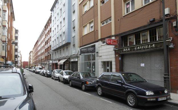 Bar Castilla, en la calle de Domingo Juliana, regentado por la mujer agredida.