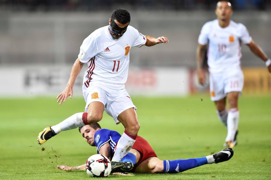 'La Roja' golea sin piedad a Liechtenstein y se acerca al Mundial tras la victoria más abultada de su historia como visitante.