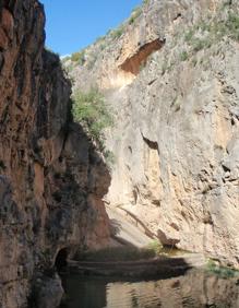 Imagen secundaria 2 - El impactante cañón de este paraje natural.