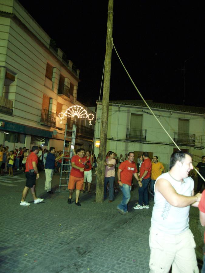 Plantà del pal de Canet d'En Berenguer. 