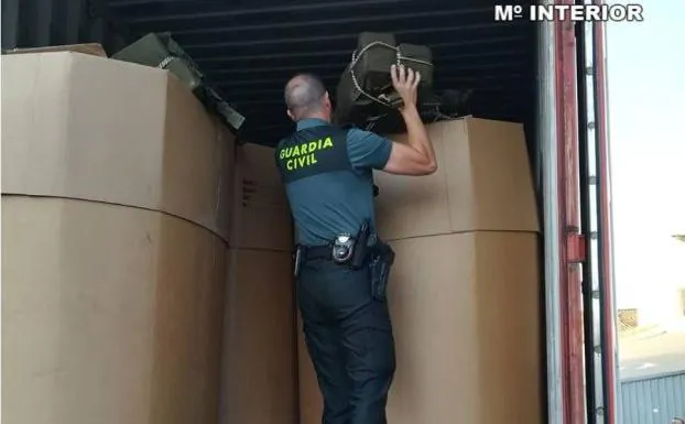 Incautados en Altea 226 kilos de cocaína escondidos en un contenedor de almendras