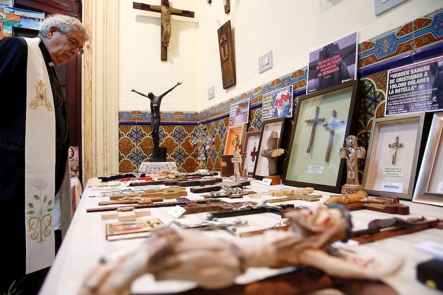 Fotos de la exposición de cruces en Valencia