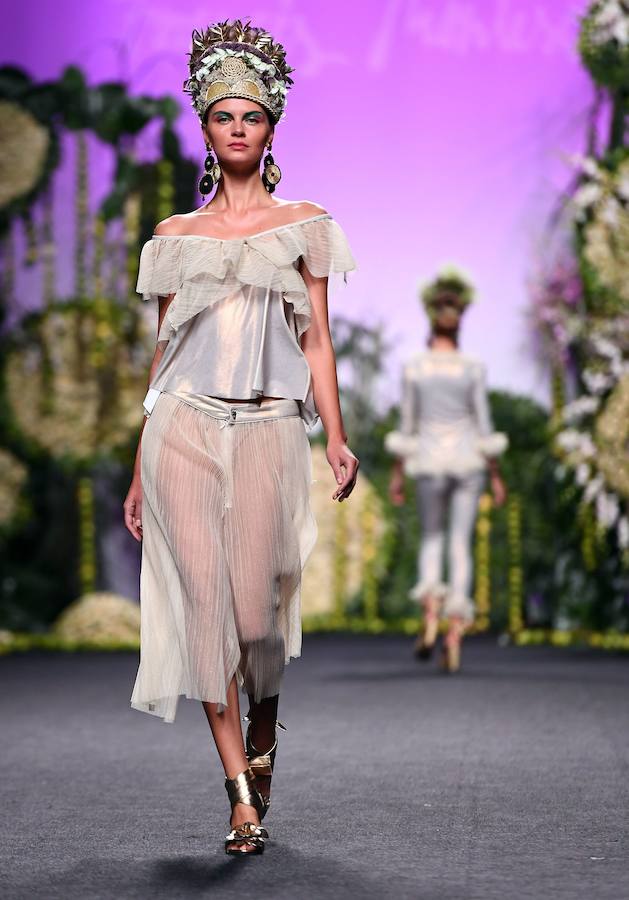 Fotos del desfile de Francis Montesinos en la Madrid Fashion Week