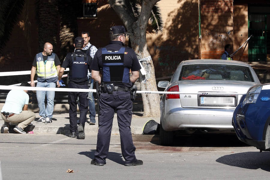 Hay tres heridos y la Policía Nacional ha detenido a cinco individuos implicados en la reyerta con armas de fuego y cuchillos