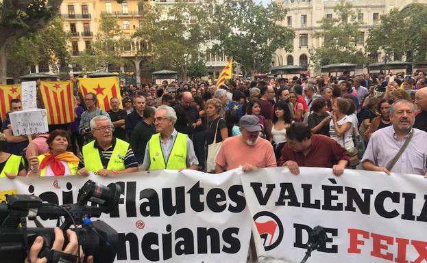Otra concentración a favor del referéndum ilegal en el centro de Valencia