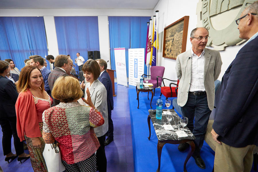 Fotos de la mesa de expertos: encuentros LP-Sabadell celebrada en Gandia