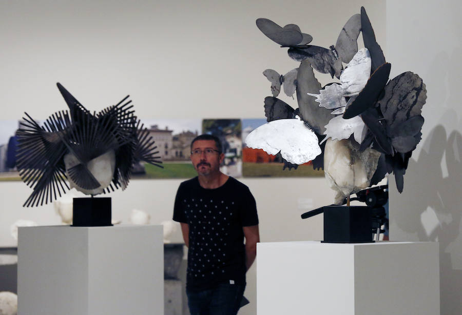 La muestra 'Valdés. Una visión personal' reúne 150 obras, algunas inéditas, desde los años 80 hasta la actualidad, que incluyen piezas inspiradas en Matisse, Picasso y Velázquez.