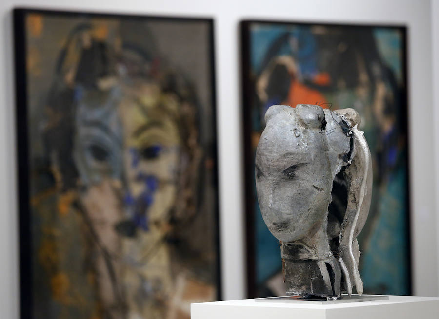 La muestra 'Valdés. Una visión personal' reúne 150 obras, algunas inéditas, desde los años 80 hasta la actualidad, que incluyen piezas inspiradas en Matisse, Picasso y Velázquez.