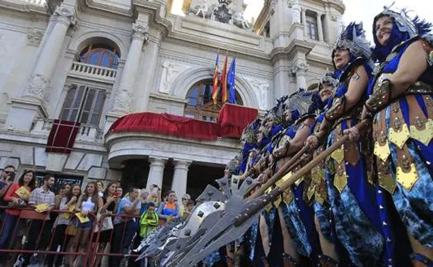 Actos del 9 d'Octubre | Entrada de Moros y Cristianos en Valencia: horario y recorrido