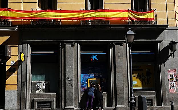 Un cajero de Caixabank en Madrid.