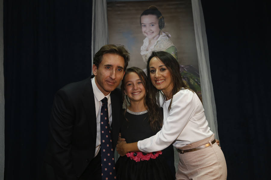 Rocío Gil, de la falla Plaza de la Merced, y Daniela Gómez de los Ángeles, de la falla Santa María Micaela-Martí l'Humà, han sido nombradas esta tarde falleras mayores de Valencia 2018.