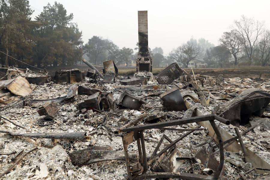 Fotos de la devastación ocurrida en California tras los diferentes incendios que han provocado una pérdida de 46.500 hectáreas.