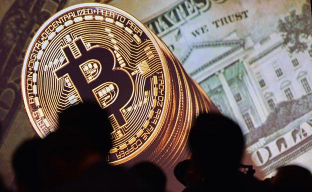 El bitcóin supera la barrera de los 5.000 dólares por primera vez