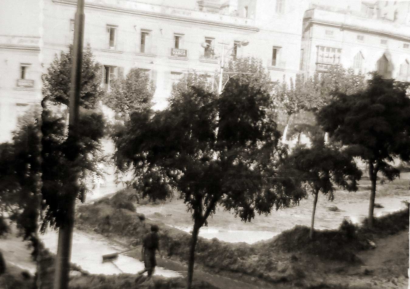 Fotos de la actuación militar en Valencia tras la riada de 1957