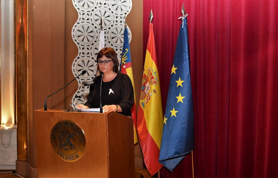 Fotos de la gala contra el cáncer en el Ateneo de Valencia