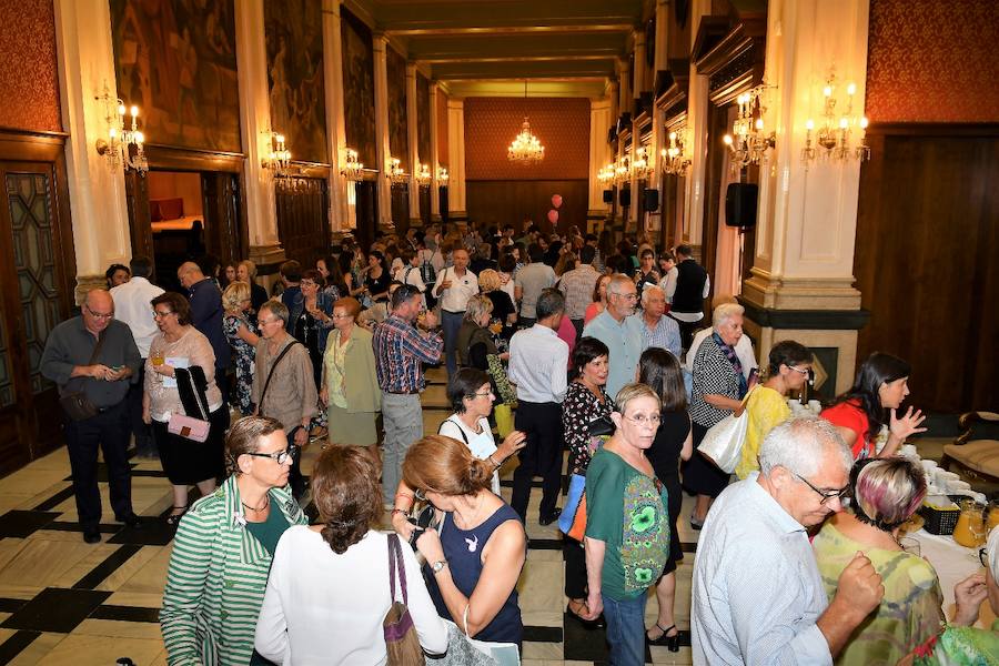 Fotos de la gala contra el cáncer en el Ateneo de Valencia