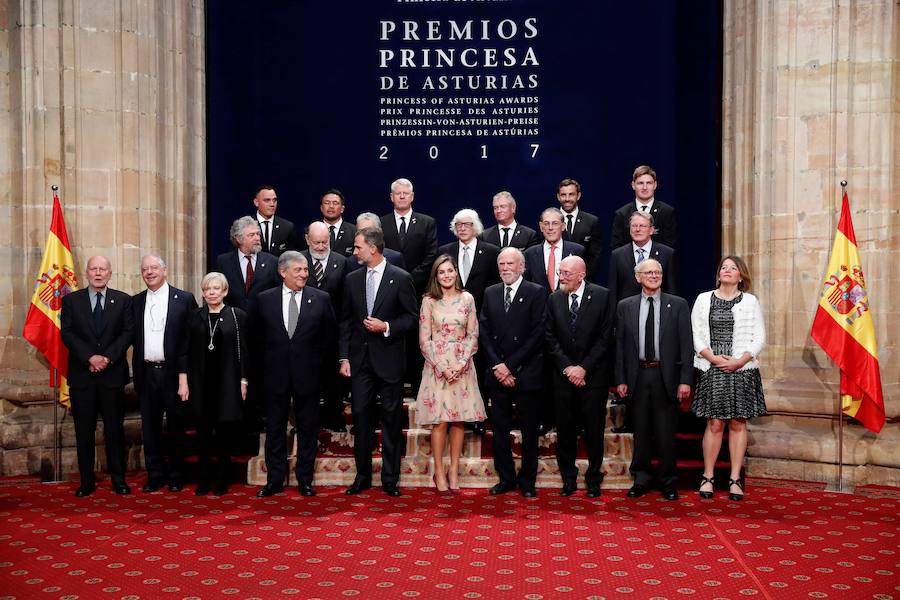 Los reyes Felipe y Letizia atienden a los primeros actos de los Premios Princesa de Asturias 2017, en Oviedo.