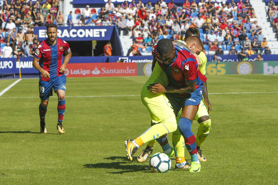 Estas son las imágenes del encuentro entre el Levante UD y el Getafe en el Ciutat de València, correspondiente a la novena jornada de Liga