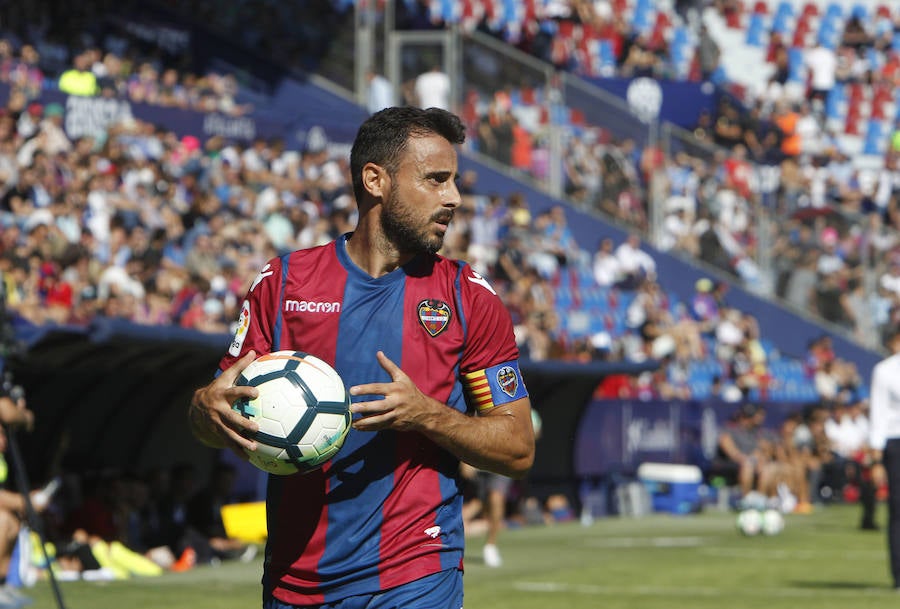 Estas son las imágenes del encuentro entre el Levante UD y el Getafe en el Ciutat de València, correspondiente a la novena jornada de Liga