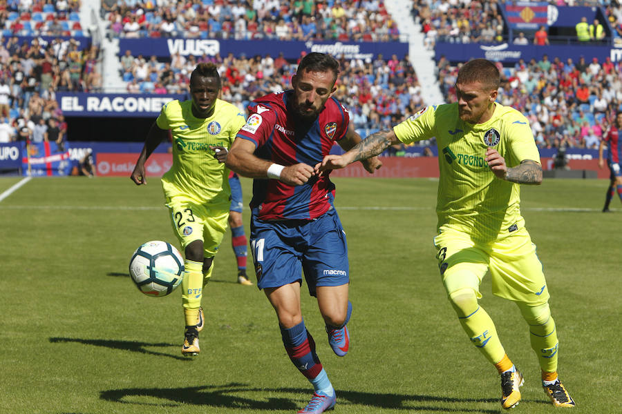 Estas son las imágenes del encuentro entre el Levante UD y el Getafe en el Ciutat de València, correspondiente a la novena jornada de Liga