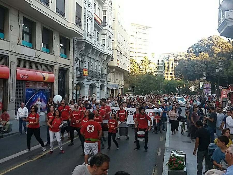 Fotos de la manifestación de Pobreza Zero en Valencia