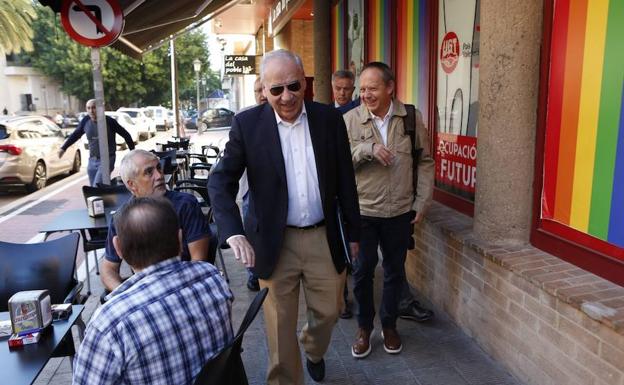 Alfonso Guerra, en Valencia. 