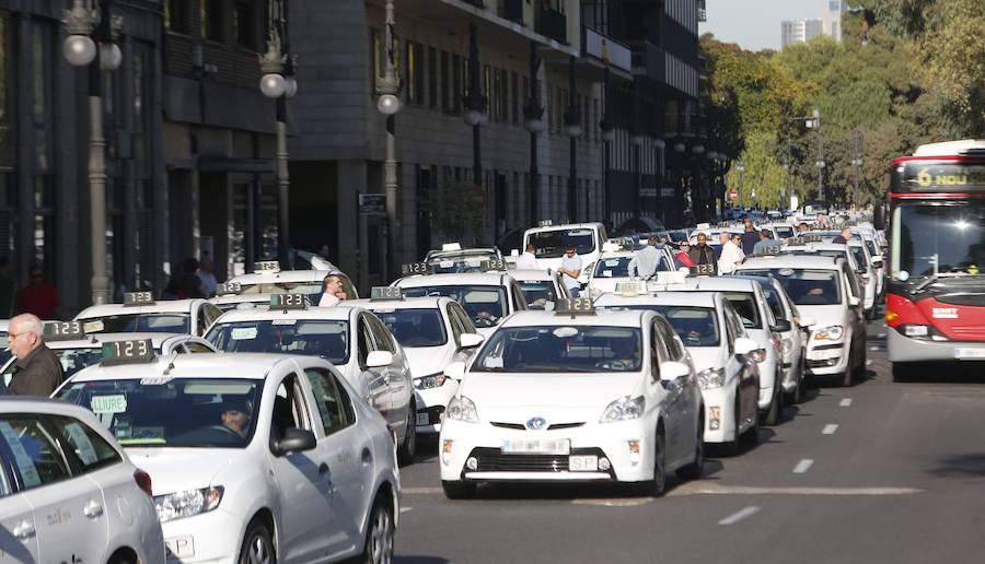 Manifestación de taxistas en Valencia