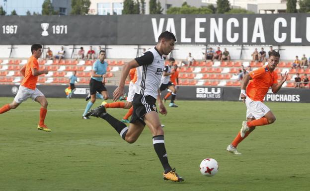 Valencia CF | Alemany se reúne con el representante de Rafa Mir