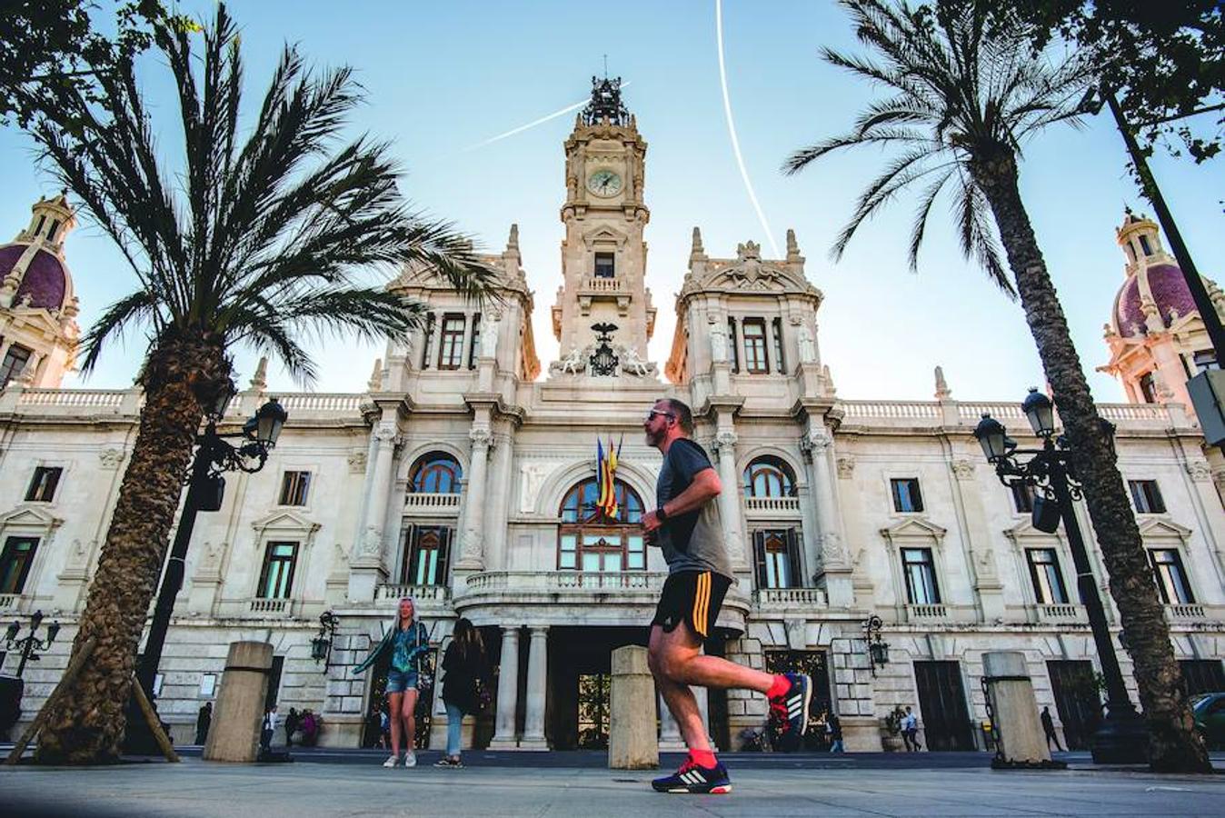 9. CENTRO HISTÓRICO. Torres de Serranos - Plaza de la Virgen - Plaza de la Reina - Plaza Redonda - Plaza del Ayuntamiento - Lonja - Mercado Central - Torres de Quart.