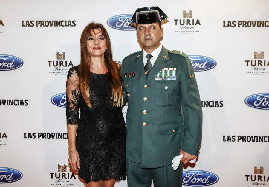 El comandante de la Guardia Civil José Cutillas, acompañado por su esposa María Ángeles. 