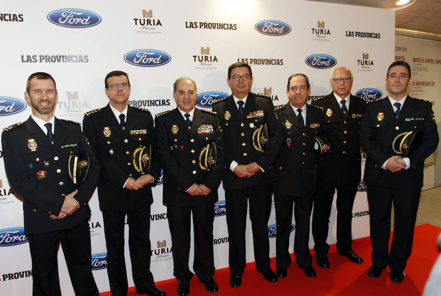 El inspector Rubén Sánchez, el comisario Emilio Romero, el comisario provincial González Defez, el comisario José Luis Garau, el comisario Enrique Viamonte, el comisario Enrique Peiró, y el inspector jefe Jaime Cuenca. 