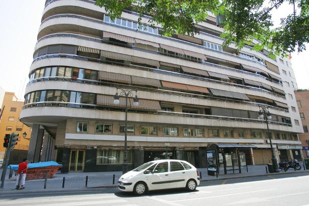 Edificio de la calle Guillem de Castro. 