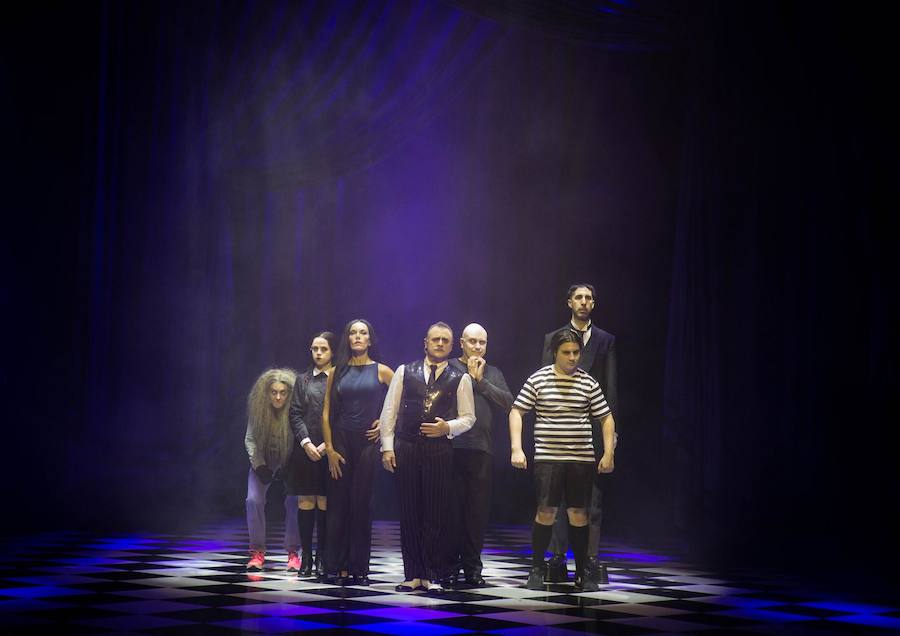 'La familia Addams': Próximamente en el teatro Olympia. El musical de Broadway se representadesde octubre en el Teatro Calderón de Madrid con un importante elenco nacional y una puesta en escena a la altura de esta gran familia.