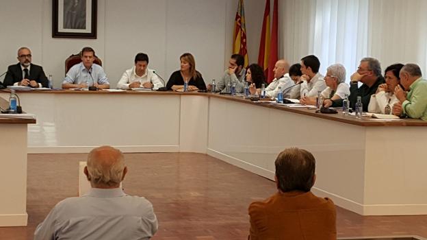 Parte del salón de plenos de Xàtiva durante un pleno. 