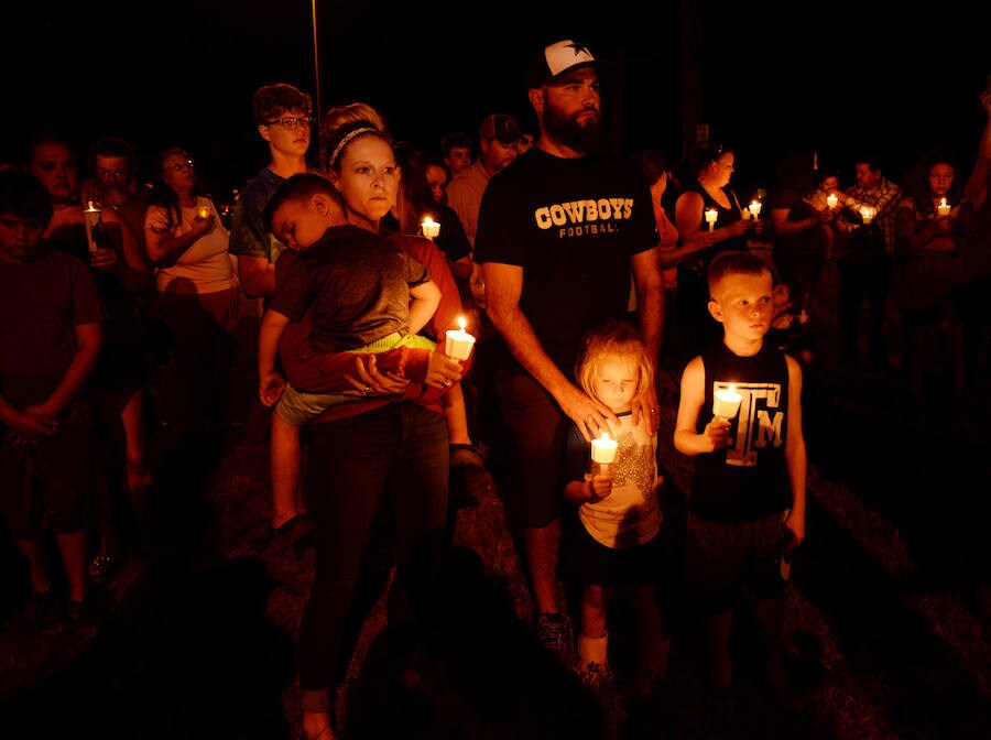 Fotos del tiroteo ocurrido en la primera iglesia Bautista de la localidad de Sutherland Springs, en el estado de Texas, Estados Unidos. Aproximadamente, murieron 26 personas y otras 20 resultaron heridas. 