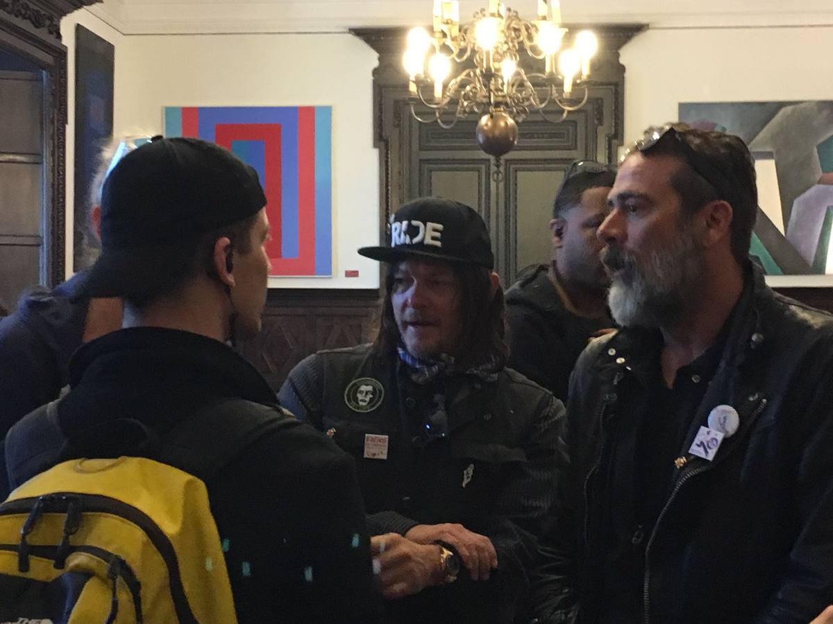 Fotos de la visita de los actores de Daryl y Negan, de &#039;Walking Dead&#039;, a Valencia en Fallas