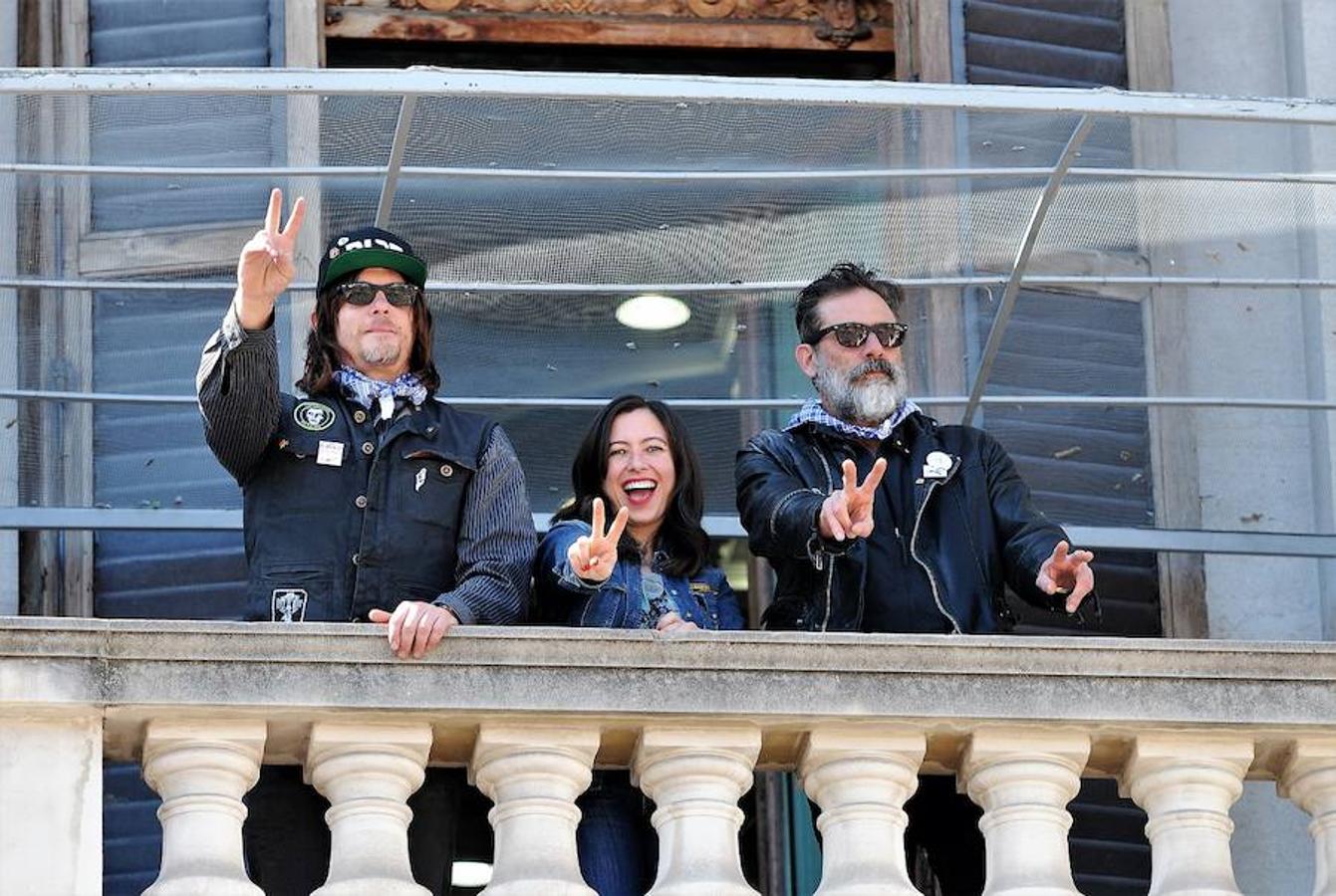 Fotos de la visita de los actores de Daryl y Negan, de &#039;Walking Dead&#039;, a Valencia en Fallas