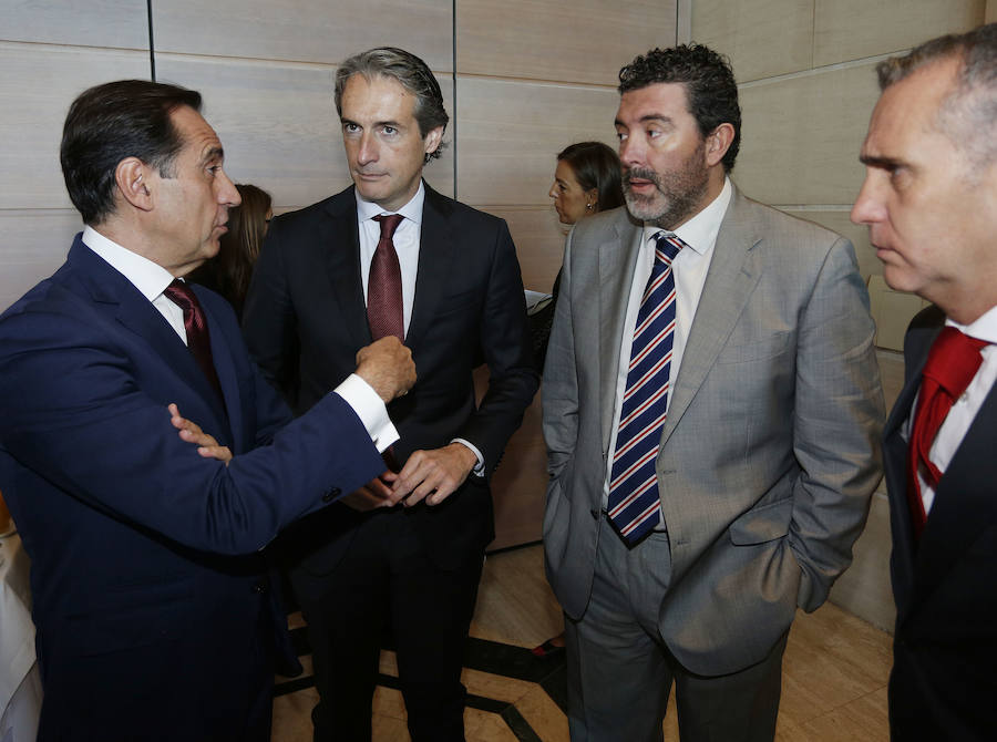 Fotos de los empresarios en el Foro de LAS PROVINCIAS