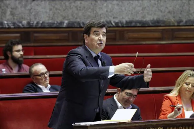 Fernando Giner, portavoz de Ciudadanos, durante un pleno del Ayuntamiento de Valencia. 